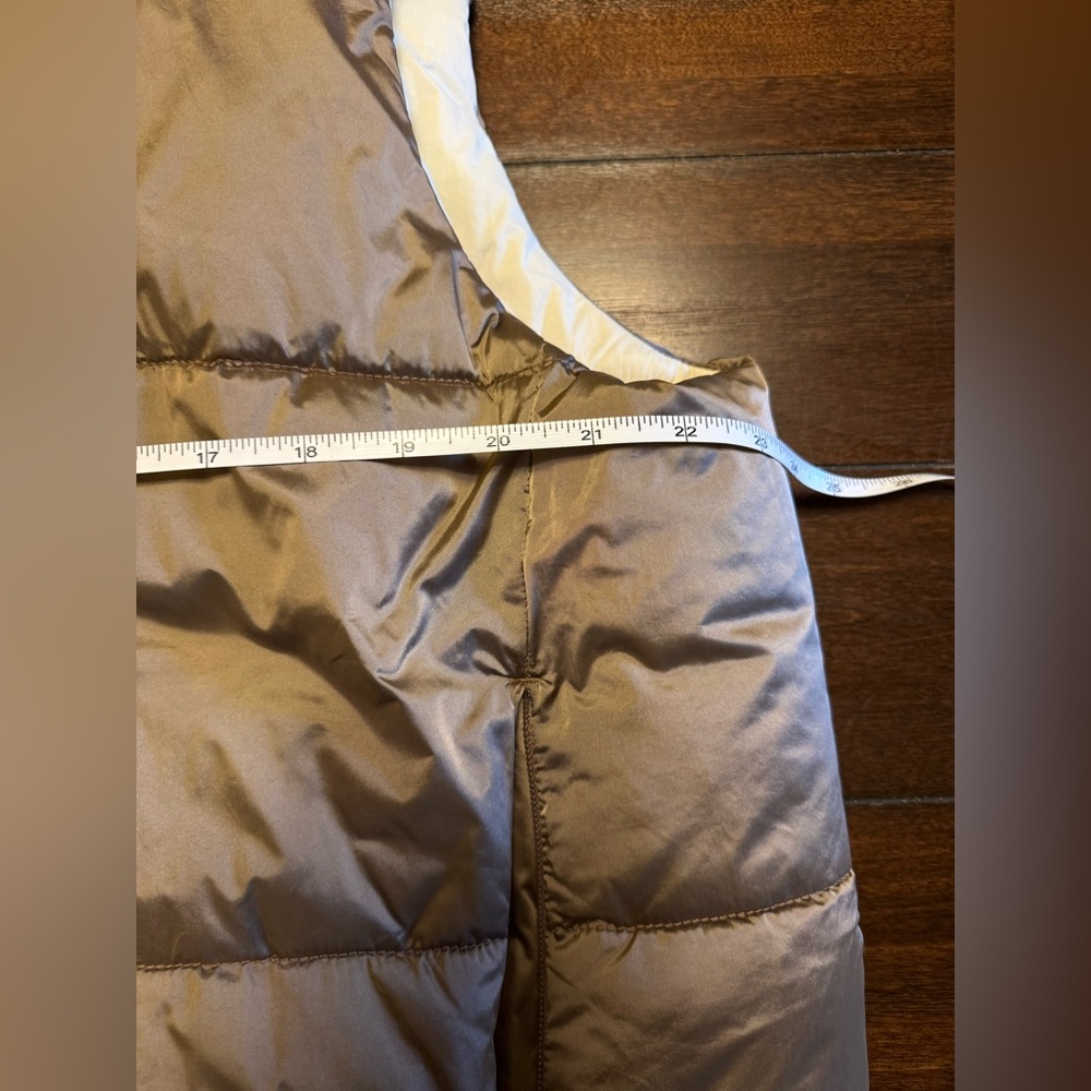 NWOT Reversible Puffer Vest - Picture 12 of 13